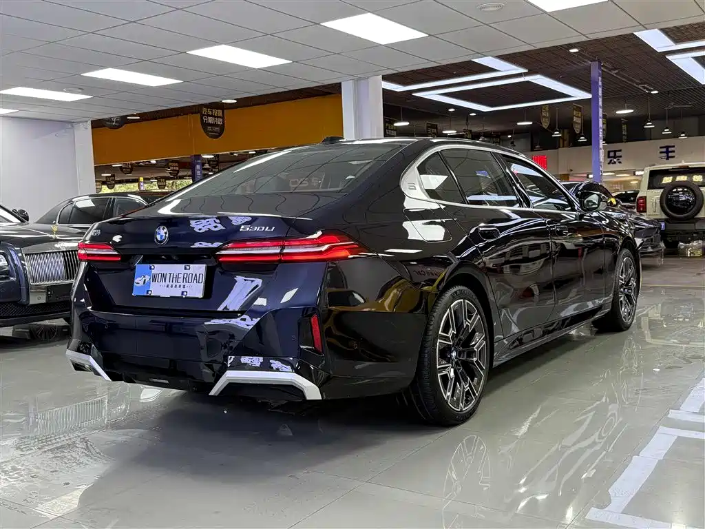 BMW BMW 5 Series 2025 530Li Luxury M Sport Package 2025 - thumbnail 7
