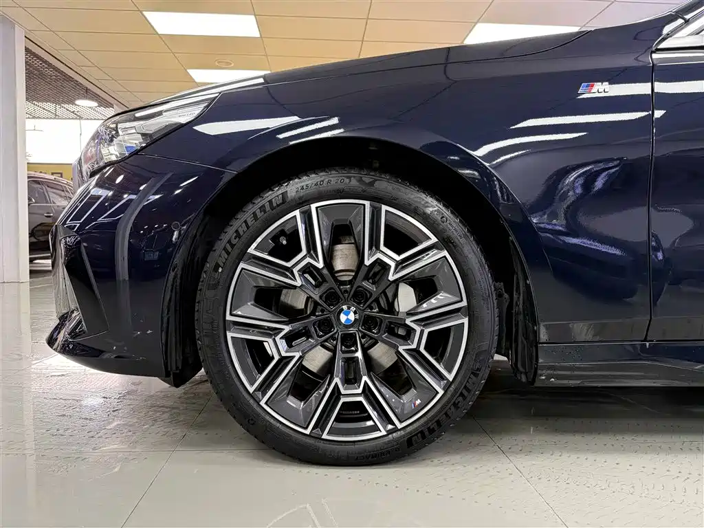 BMW BMW 5 Series 2025 530Li Luxury M Sport Package 2025 - thumbnail 19