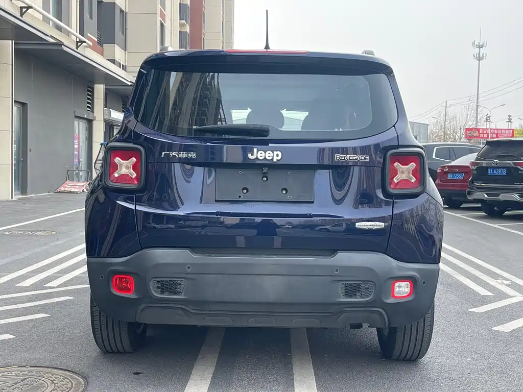 Jeep Jeep Cherokee 2018 Model Internet Big Screen Edition 180T Automatic High Performance Version 2018 - thumbnail 6