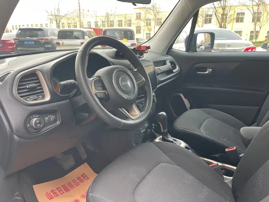 Jeep Jeep Cherokee 2018 Model Internet Big Screen Edition 180T Automatic High Performance Version 2018 - thumbnail 13