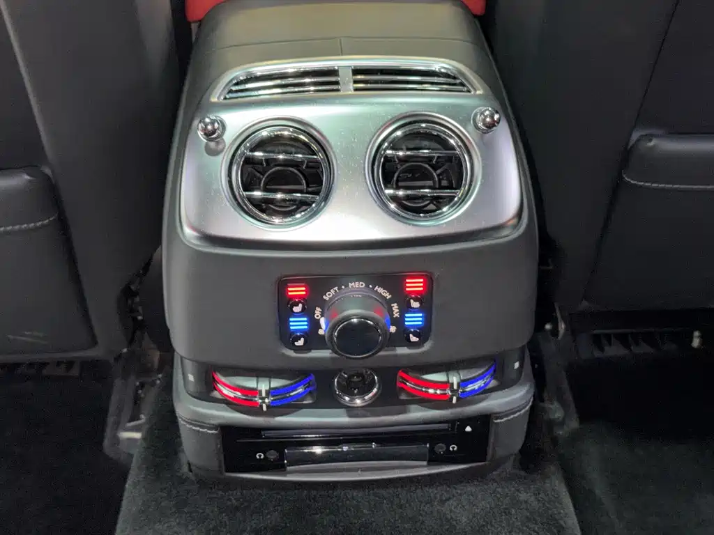 Rolls-Royce Ghost 2018 6.6T Long Wheelbase Edition 2019 - thumbnail 15