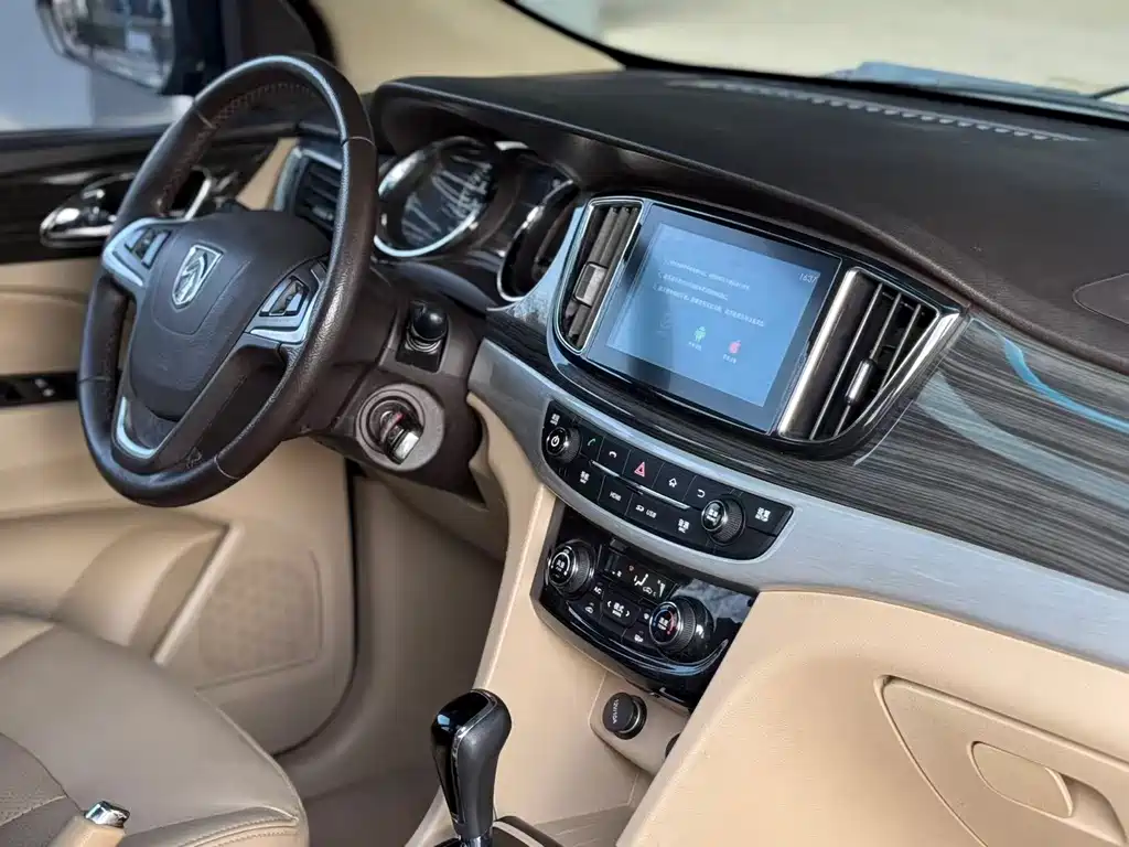 Baojun Baojun 730 2017 1.8L iAMT Luxury 7-seater 2017 - thumbnail 15