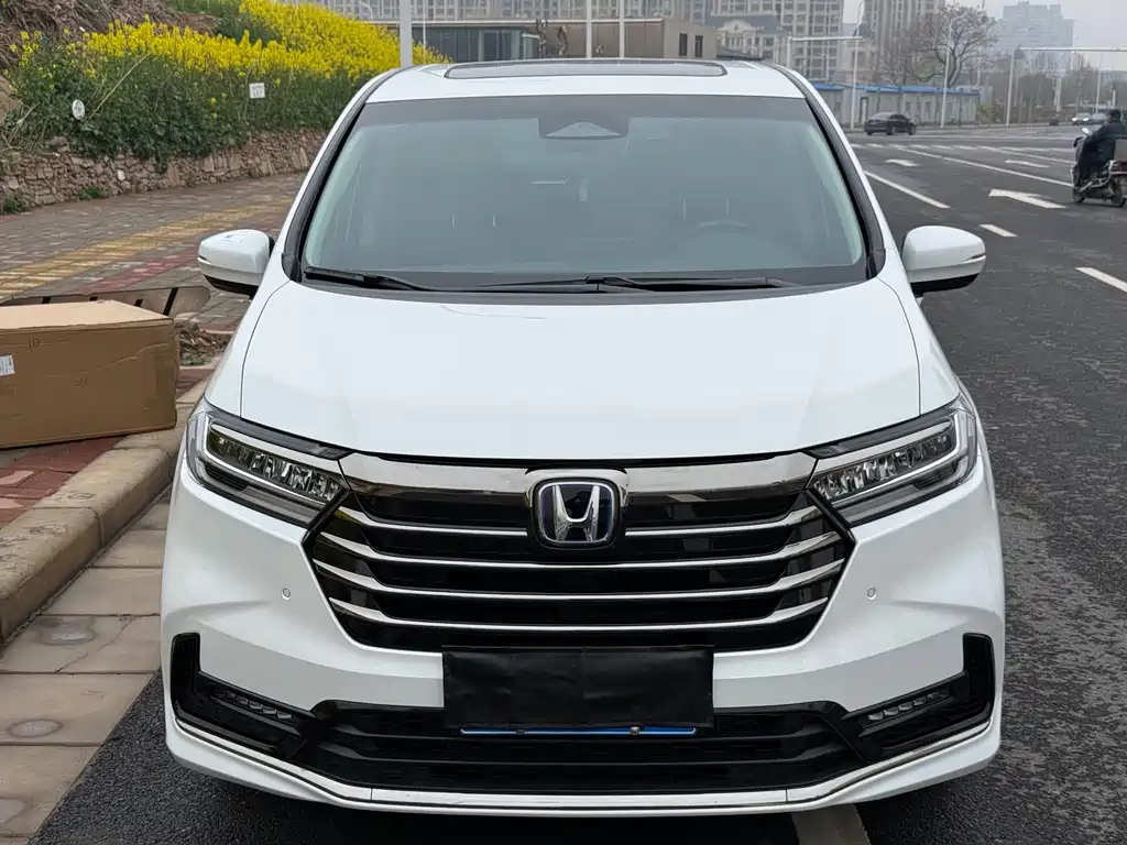 Honda Honda Odyssey 2024 2.0L e:HEV Elite Executive Edition 2023 - thumbnail 2