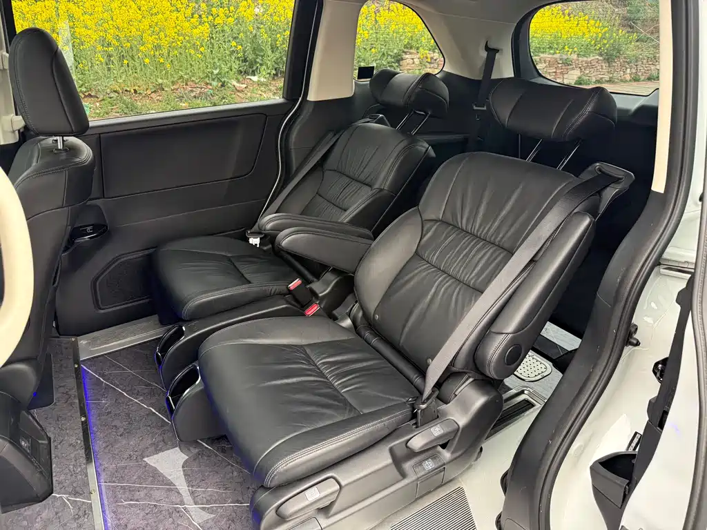 Honda Honda Odyssey 2024 2.0L e:HEV Elite Executive Edition 2023 - thumbnail 6