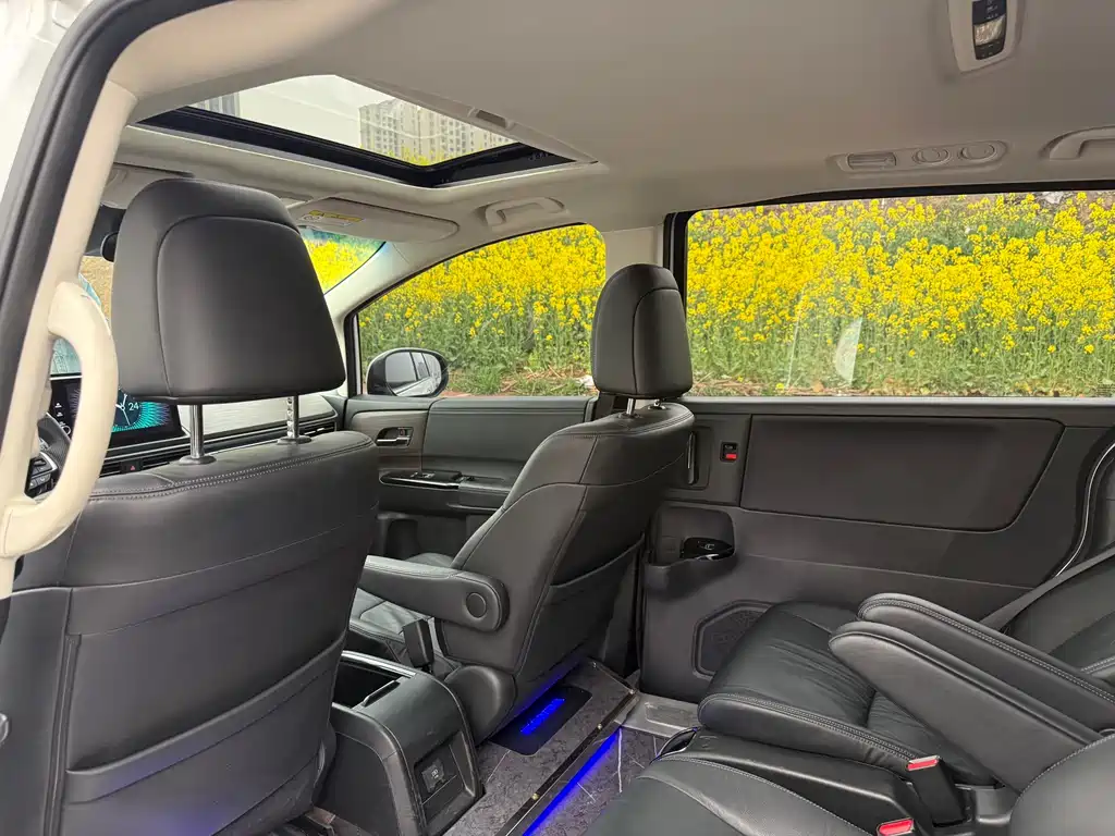 Honda Honda Odyssey 2024 2.0L e:HEV Elite Executive Edition 2023 - thumbnail 7