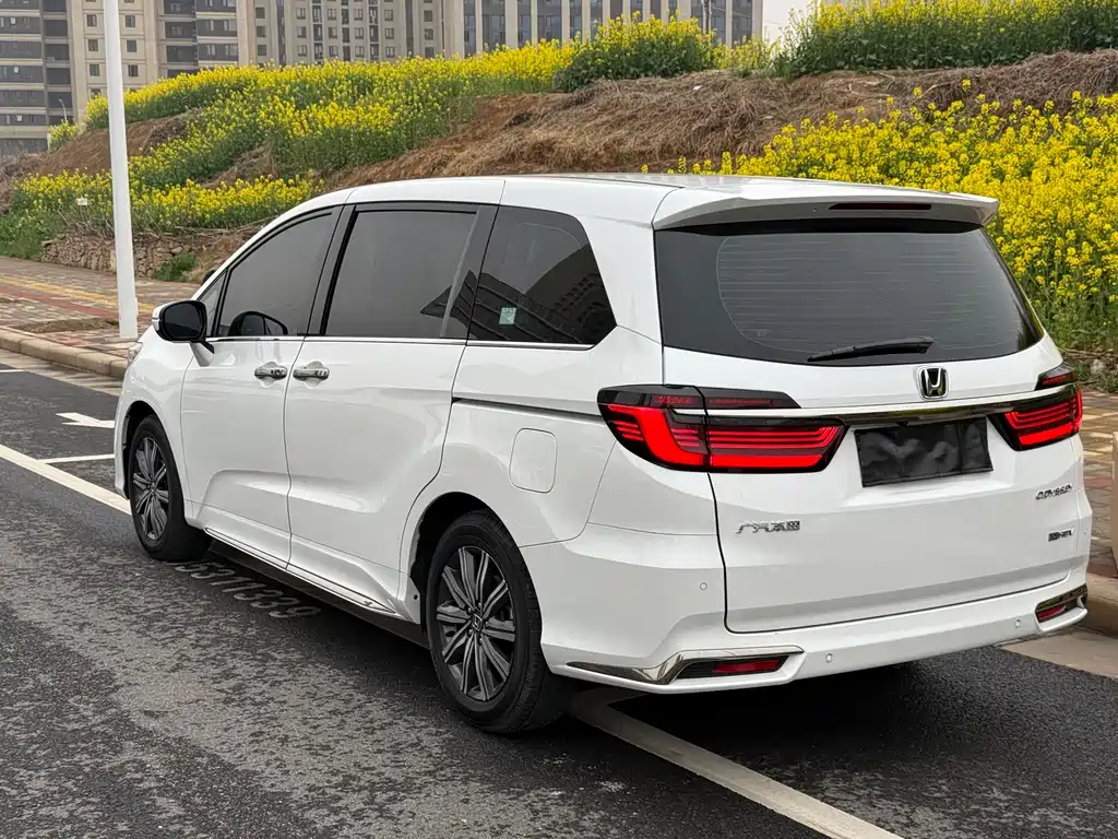 Honda Honda Odyssey 2024 2.0L e:HEV Elite Executive Edition 2023 - thumbnail 9