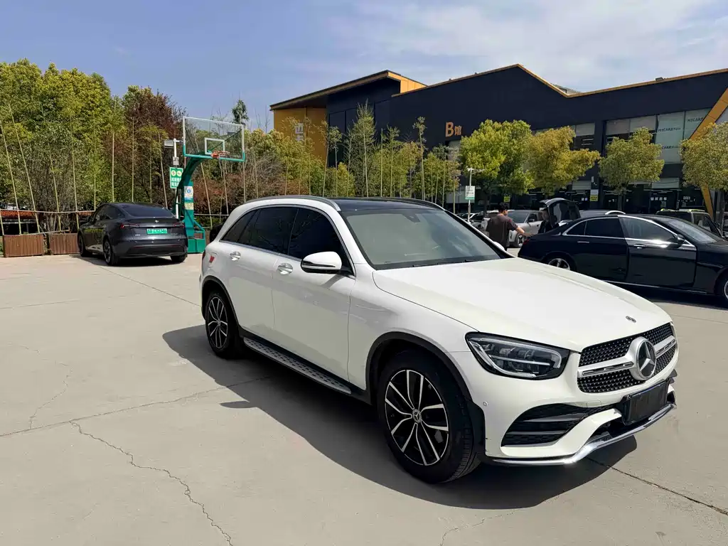 Mercedes-Benz Mercedes-Benz GLC 2021 GLC 260 L 4MATIC Luxury Edition 2021 - thumbnail 3