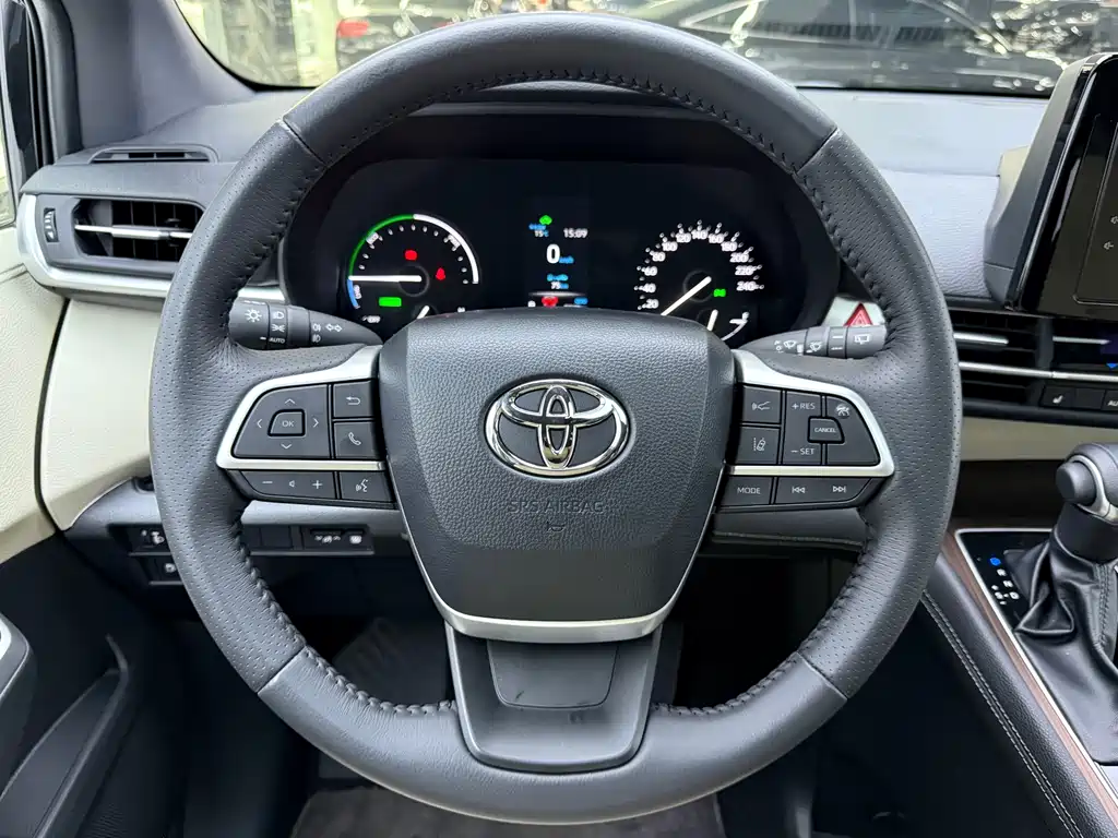 Toyota Toyota Sienna 2023 2.5L Hybrid Luxury Edition 2024 - thumbnail 9