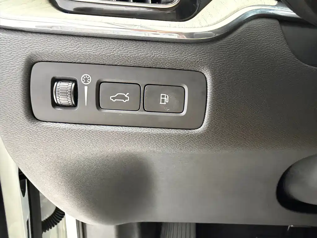 Volvo Volvo XC60 Plug-in Hybrid 2019 T8 E-Drive Luxury Edition China VI 2019 - thumbnail 19
