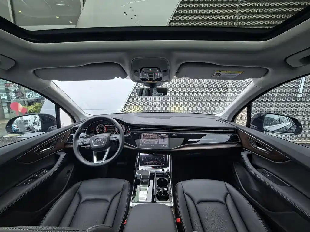 Audi Audi Q7 2025 55 TFSI quattro S line Sport 2025 - thumbnail 9