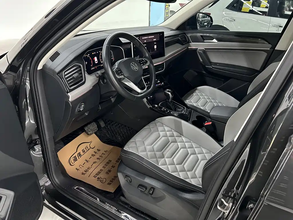 Volkswagen Tayron 2023 280TSI 2WD Luxury Plus Advanced Edition 2023 - thumbnail 4