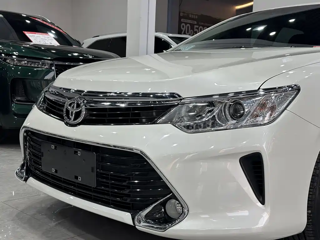 Toyota Toyota Camry 2016 2.0G 10th Anniversary Commemorative Leading Edition 2017 - thumbnail 3