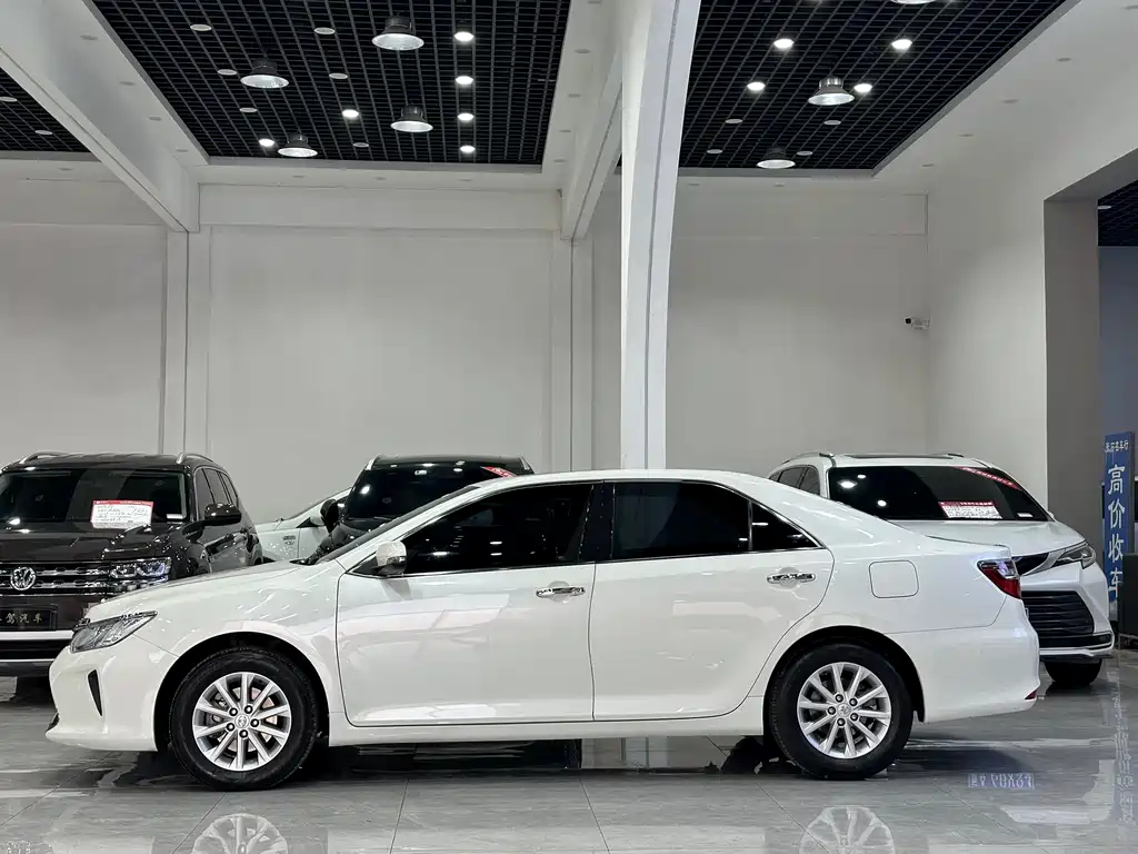 Toyota Toyota Camry 2016 2.0G 10th Anniversary Commemorative Leading Edition 2017 - thumbnail 5
