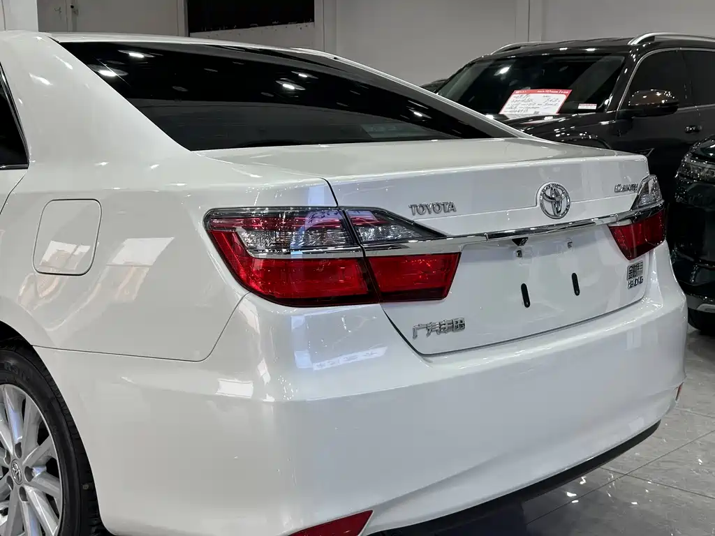 Toyota Toyota Camry 2016 2.0G 10th Anniversary Commemorative Leading Edition 2017 - thumbnail 6