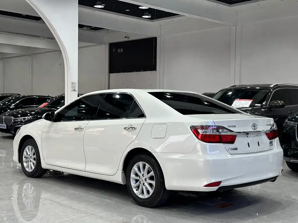 Toyota Toyota Camry 2016 2.0G 10th Anniversary Commemorative Leading Edition 2017 - thumbnail 7