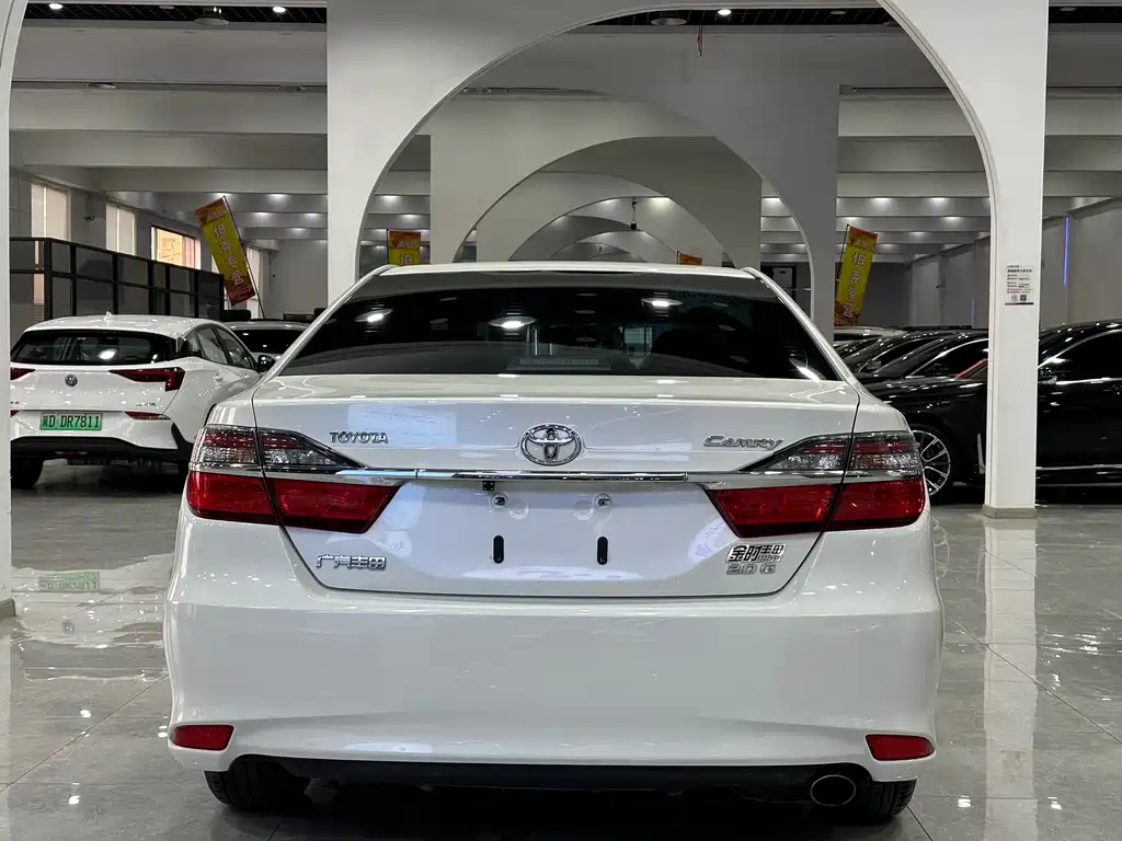 Toyota Toyota Camry 2016 2.0G 10th Anniversary Commemorative Leading Edition 2017 - thumbnail 8