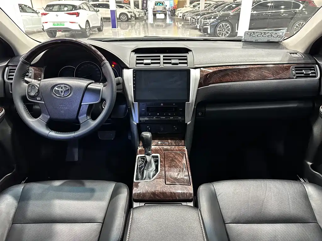 Toyota Toyota Camry 2016 2.0G 10th Anniversary Commemorative Leading Edition 2017 - thumbnail 16