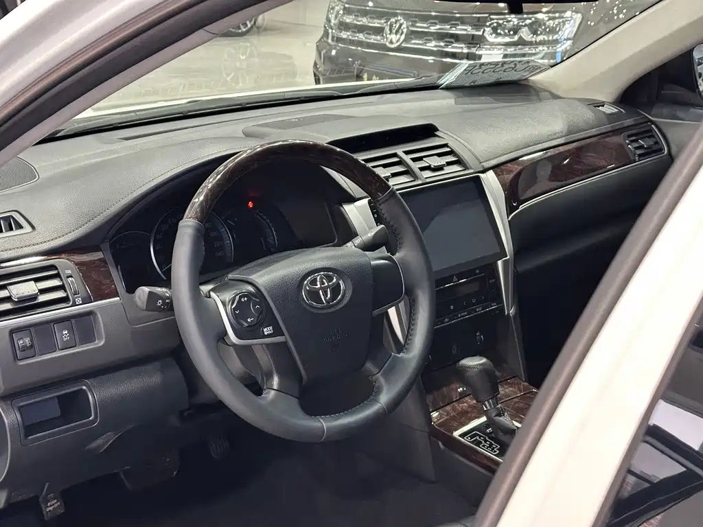 Toyota Toyota Camry 2016 2.0G 10th Anniversary Commemorative Leading Edition 2017 - thumbnail 21