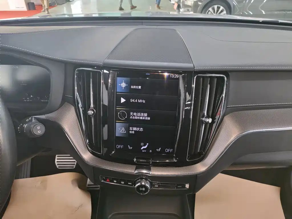 Volvo Volvo XC60 Plug-in Hybrid 2021 T8 E-Drive Intelligent Sport Edition 2020 - thumbnail 11