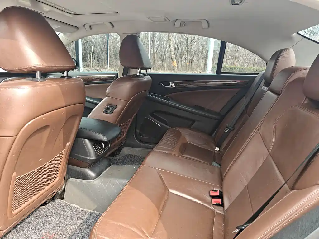 Hongqi Hongqi H7 2015 1.8T Luxury 2016 - thumbnail 6
