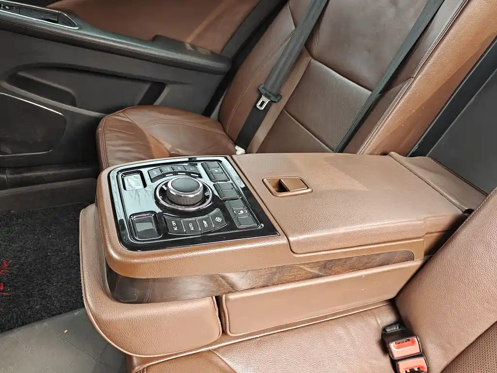 Hongqi Hongqi H7 2015 1.8T Luxury 2016 - thumbnail 12