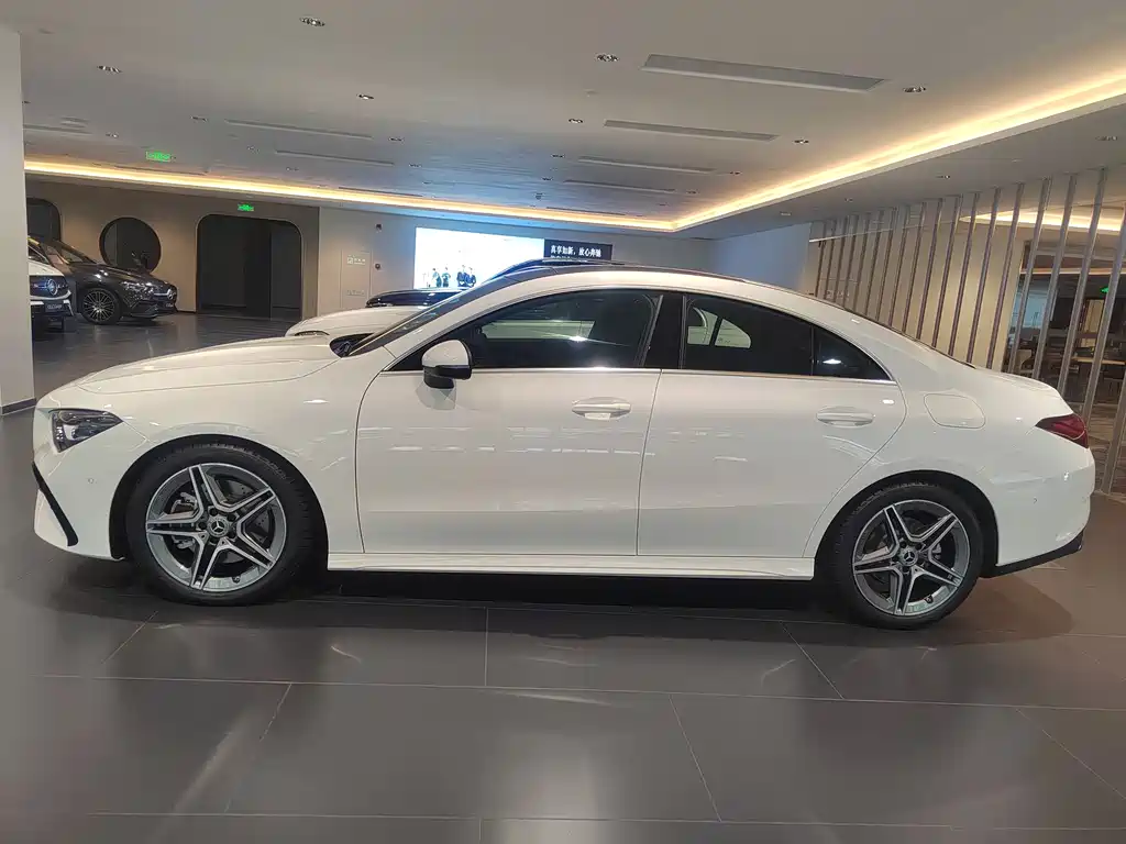 Mercedes-Benz Mercedes-Benz CLA 200 2024 Model Imported 2026 - thumbnail 2