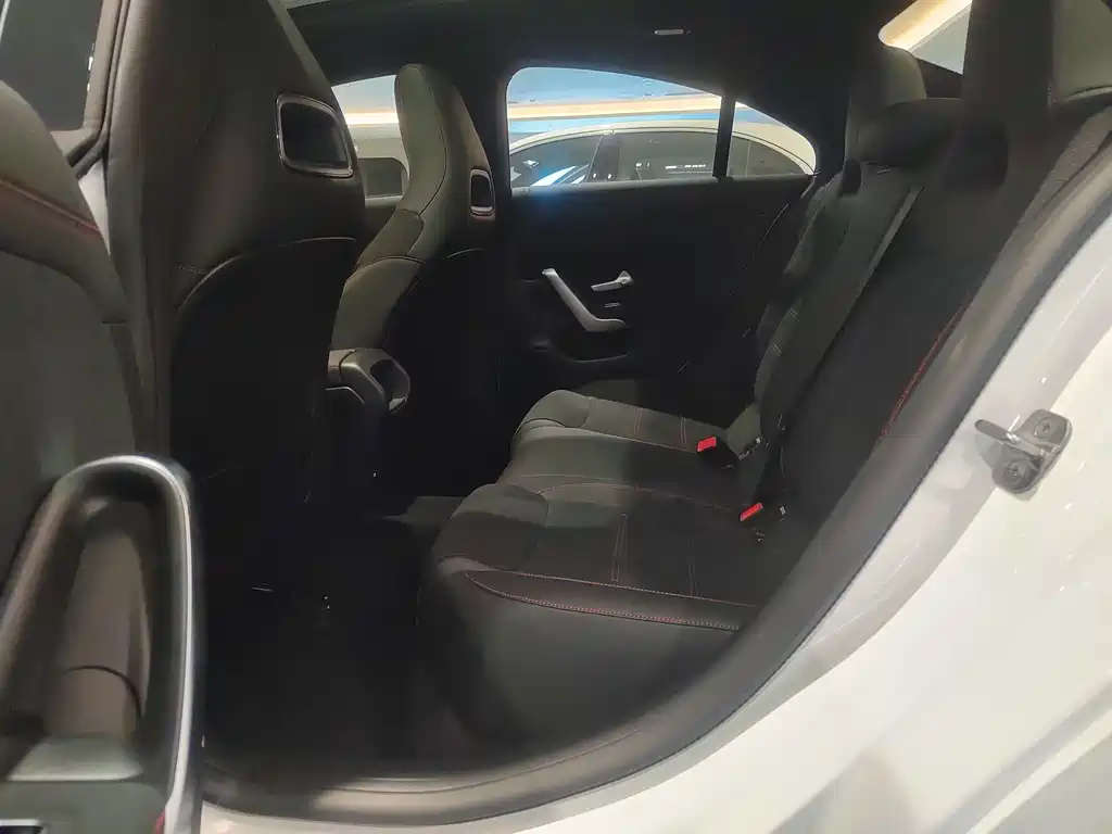 Mercedes-Benz Mercedes-Benz CLA 200 2024 Model Imported 2026 - thumbnail 6