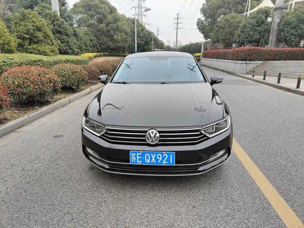 Volkswagen Magotan 2019 280TSI DSG Comfort Model VI 2019 - thumbnail 2