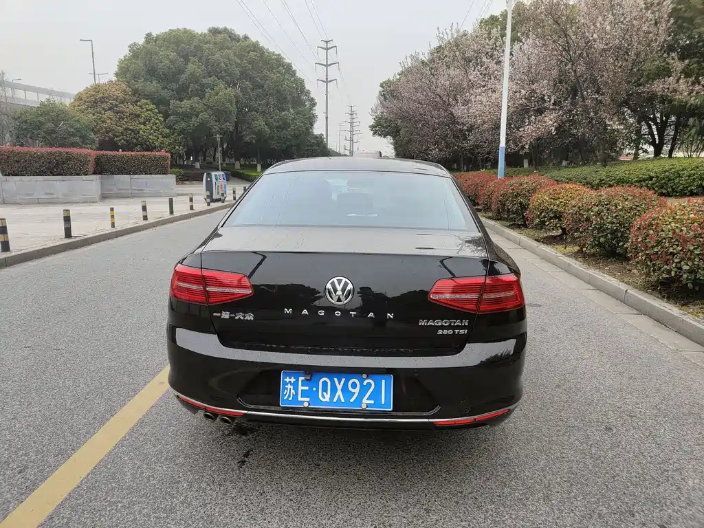 Volkswagen Magotan 2019 280TSI DSG Comfort Model VI 2019 - thumbnail 5