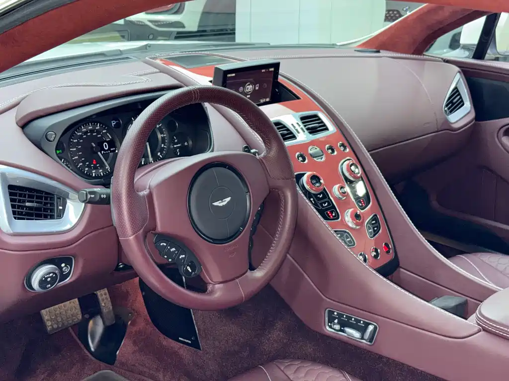 Aston Martin Aston Martin Vanquish 2013 6.0L Standard 2016 - thumbnail 7