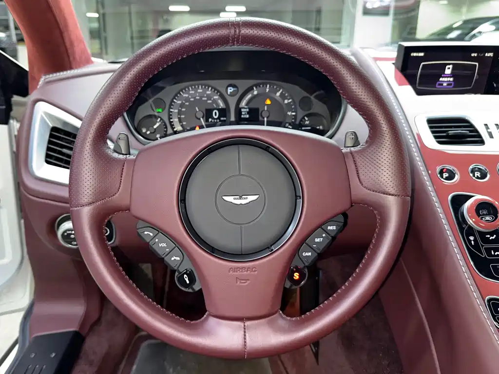 Aston Martin Aston Martin Vanquish 2013 6.0L Standard 2016 - thumbnail 8