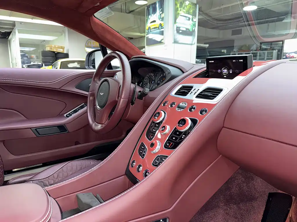 Aston Martin Aston Martin Vanquish 2013 6.0L Standard 2016 - thumbnail 16