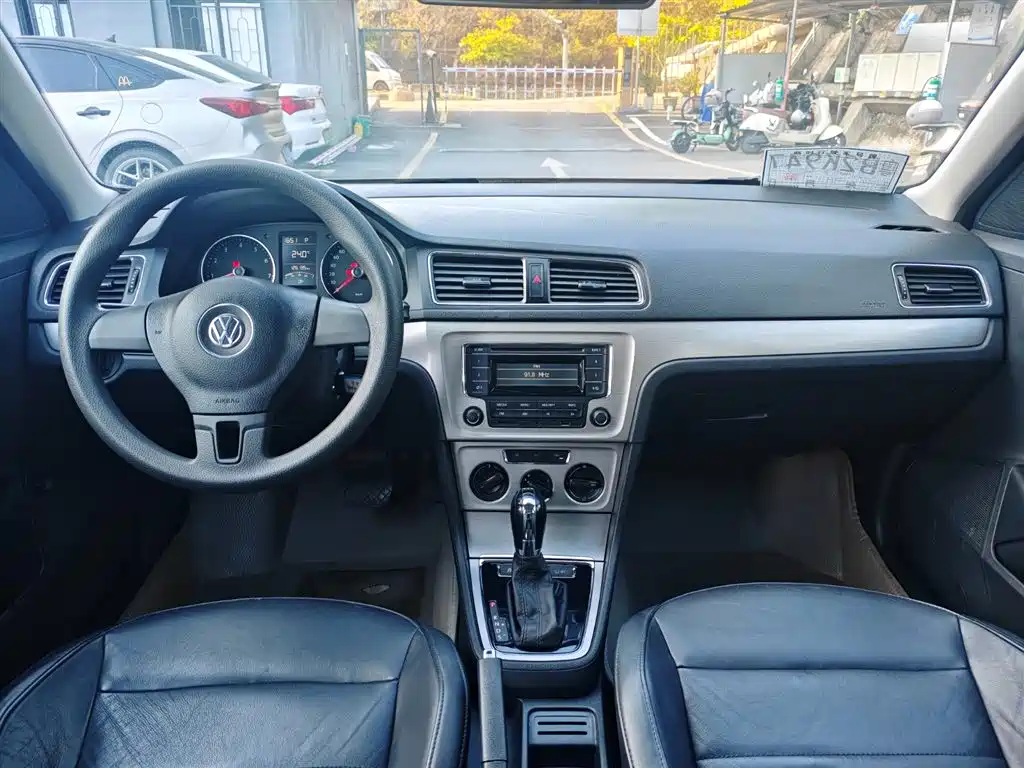 Volkswagen Volkswagen Lavida 2013 1.4TSI DSG Comfort Edition 2013 - thumbnail 8