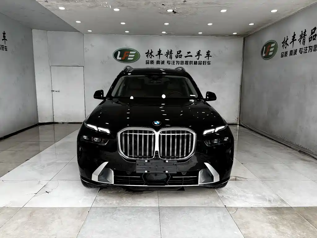 BMW BMW X7 xDrive40i Luxury Package 2023 - thumbnail 2