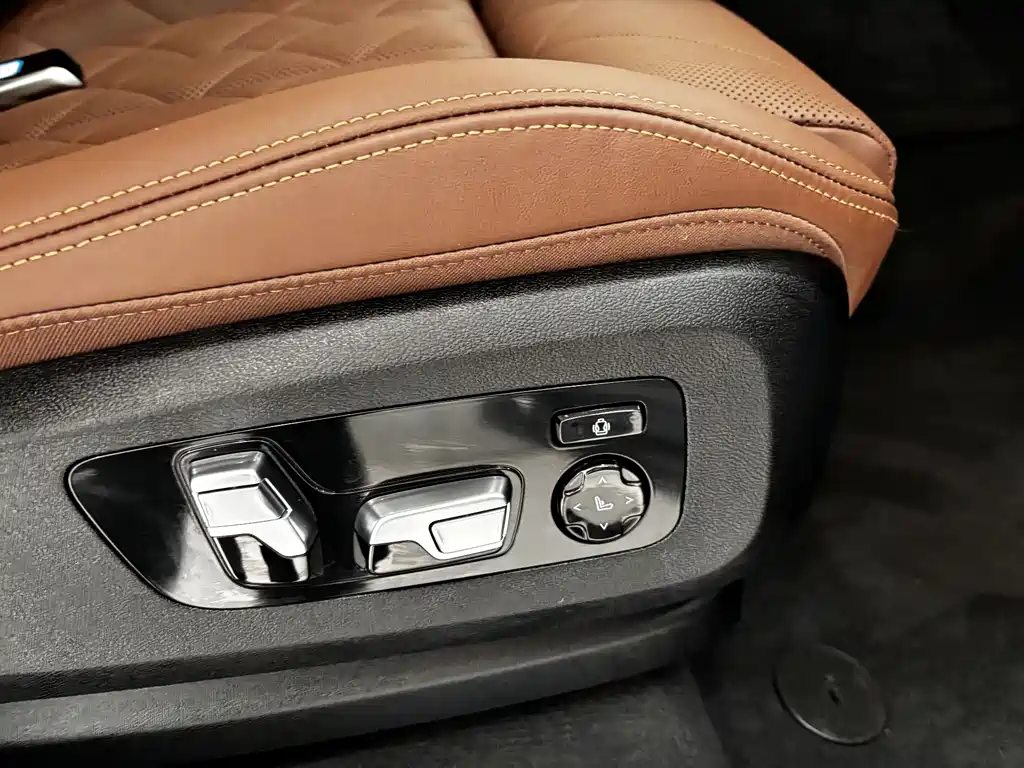 BMW BMW X7 xDrive40i Luxury Package 2023 - thumbnail 24