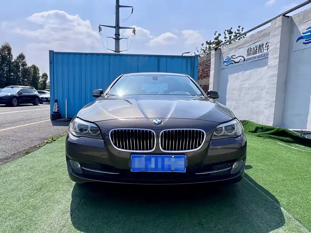 BMW BMW 5 Series 2012 523Li Luxury Model 2012 - thumbnail 2