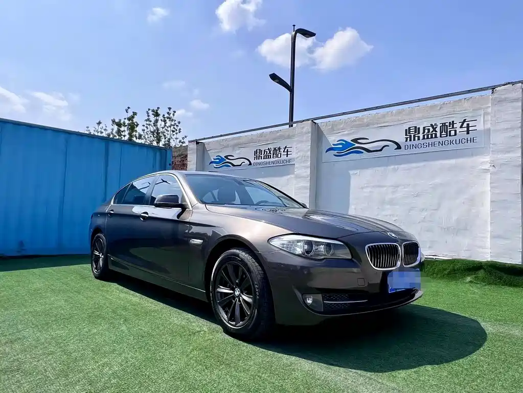 BMW BMW 5 Series 2012 523Li Luxury Model 2012 - thumbnail 3