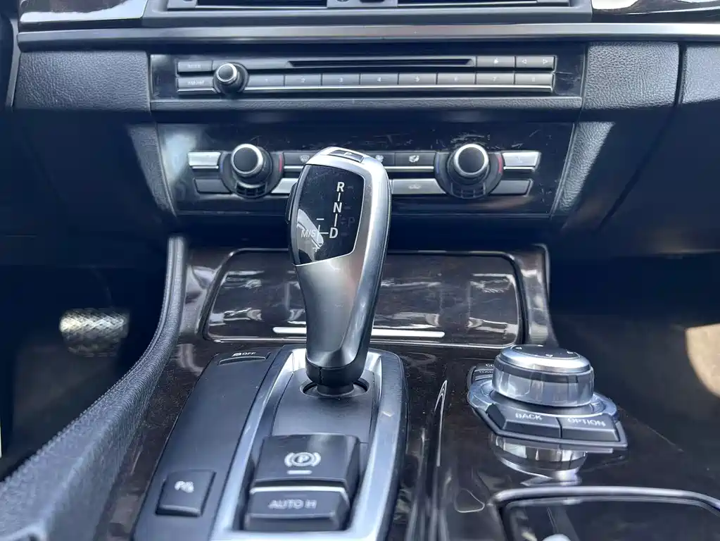BMW BMW 5 Series 2012 523Li Luxury Model 2012 - thumbnail 14