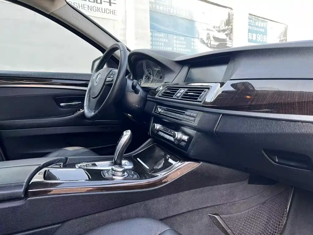 BMW BMW 5 Series 2012 523Li Luxury Model 2012 - thumbnail 16