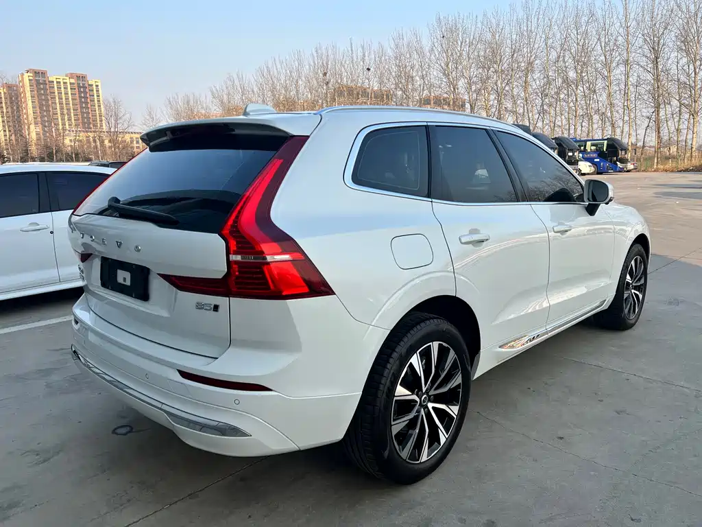 Volvo Volvo XC60 2023 B5 AWD Momentum Luxury Edition 2023 - thumbnail 16