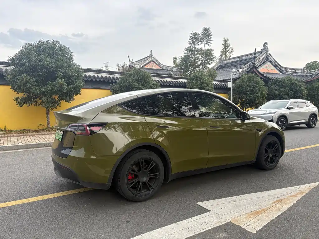 Tesla Model Y 2022 Rear-Wheel Drive 2023 - thumbnail 5