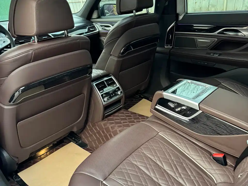 BMW BMW 7 Series 2019 740Li Leading Model Luxury Package 2019 - thumbnail 4