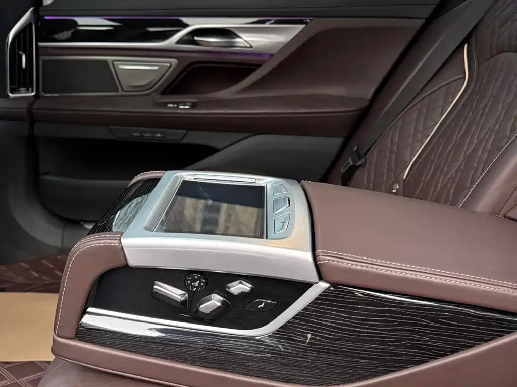 BMW BMW 7 Series 2019 740Li Leading Model Luxury Package 2019 - thumbnail 8