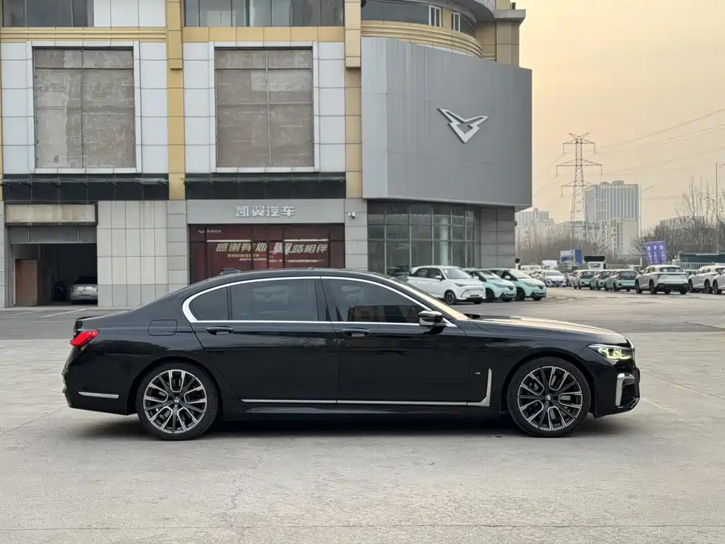 BMW BMW 7 Series 2019 740Li Leading Model Luxury Package 2019 - thumbnail 9