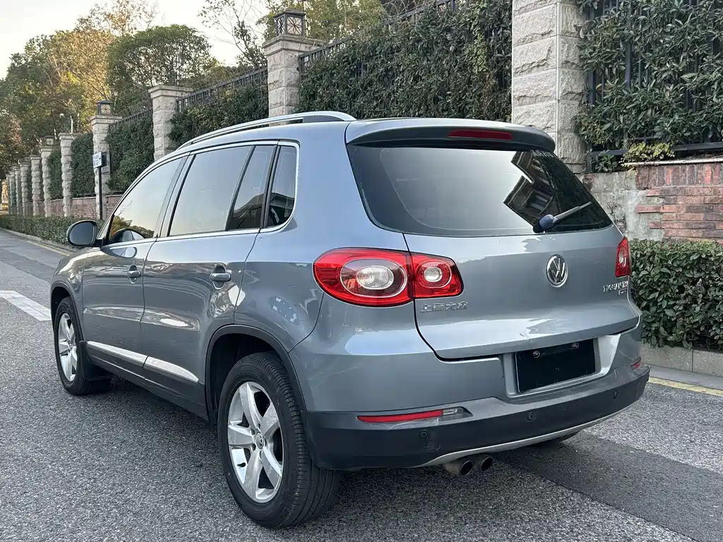 Volkswagen Tiguan 2012 1.8TSI Automatic AWD Elite Edition 2011 - thumbnail 6