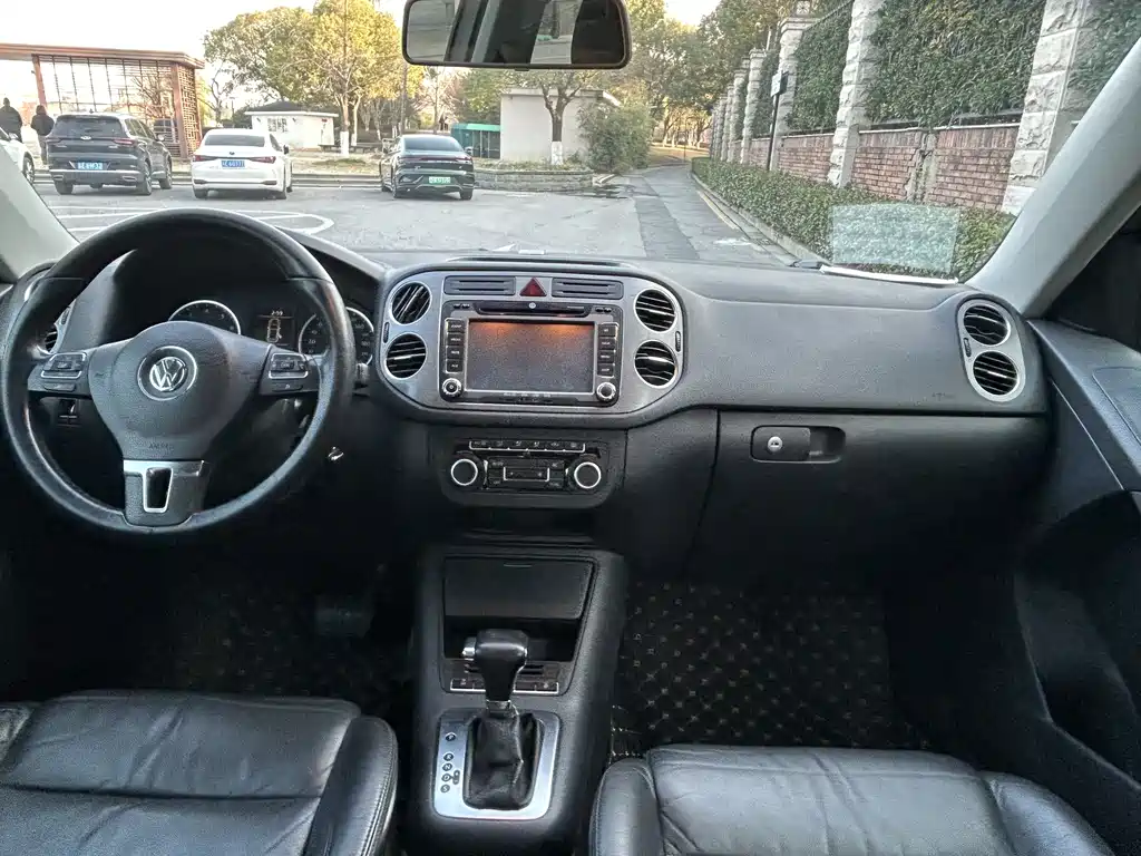Volkswagen Tiguan 2012 1.8TSI Automatic AWD Elite Edition 2011 - thumbnail 9