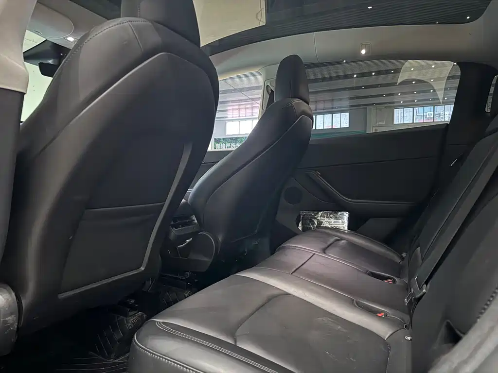 Tesla Model Y 2022 Rear-Wheel Drive 2023 - thumbnail 9
