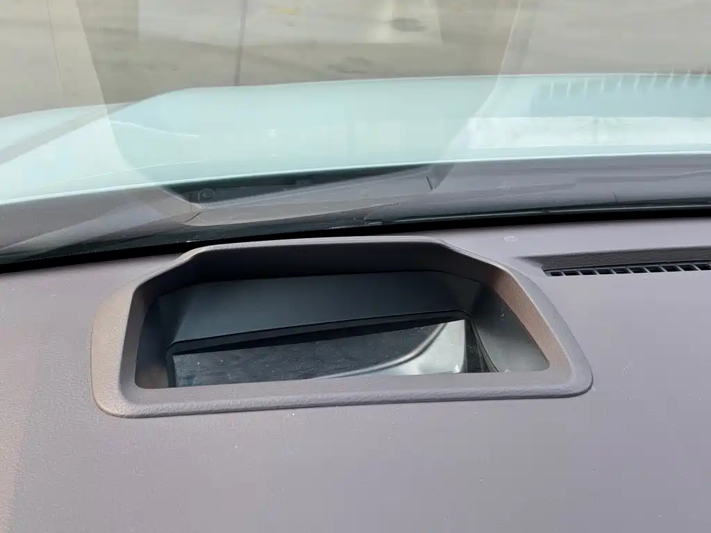 Toyota Toyota Sienna 2021 2.5L Hybrid Platinum Edition 2022 - thumbnail 14