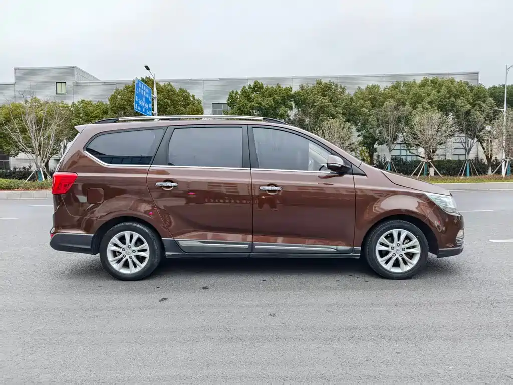 Baojun Baojun 730 2016 1.5L Manual Comfort 7-seater China V 2016 - thumbnail 4