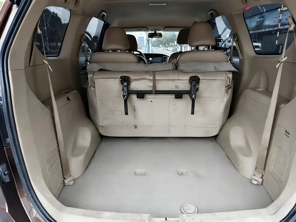 Baojun Baojun 730 2016 1.5L Manual Comfort 7-seater China V 2016 - thumbnail 12